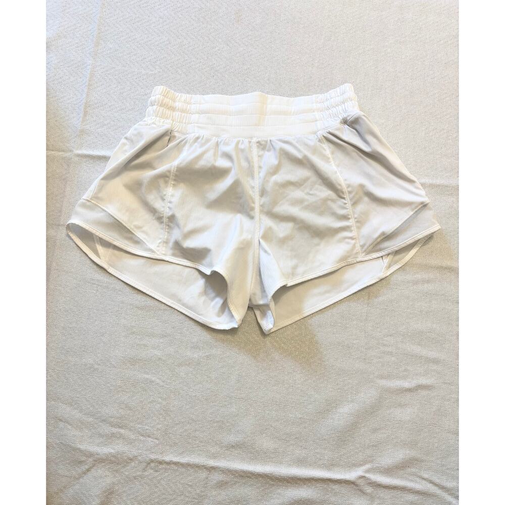 LuluLemon Hotty-Hot High-Rise Lined Shorts 2.5" white